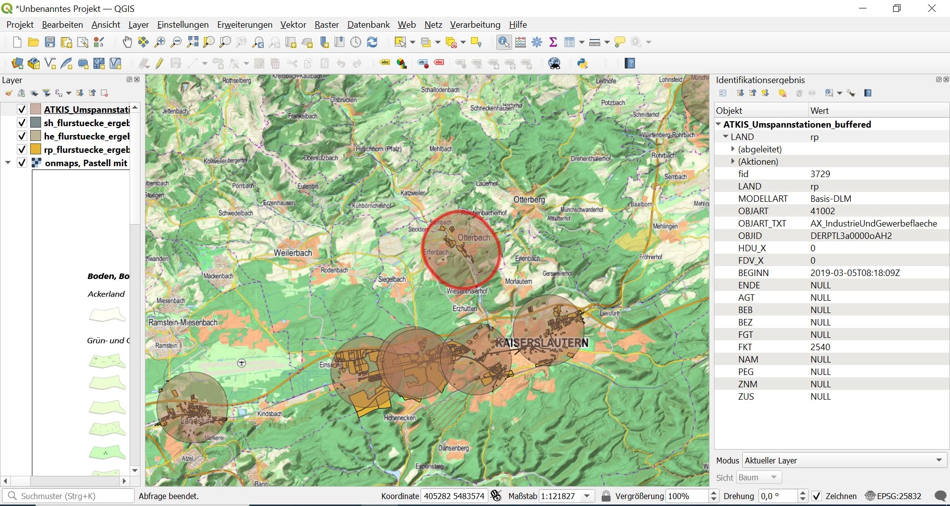 Ergebnis der Verschneidungen in onmaps Queries Darstellung aus QGIS mit verschnittenen Polygonen und Tabellenabfrage