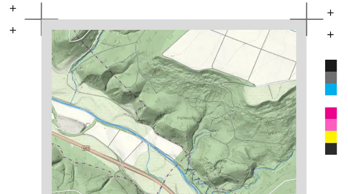 Kartenausschnitt mit topographischer Darstellung, Höhenrelief, Gewässern und Verkehrswegen im Layout eines Druckprodukts