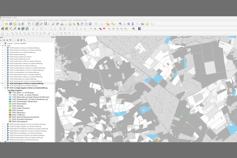 ALKIS Bodenschätzung in QGIS – Projektansicht mit Layerstruktur und klassifizierten Bodenklassen